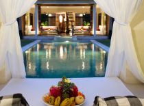 Villa Majapahit Nataraja, Villa at Night